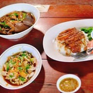 บุ๋ม.เลิศรส