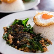 บ้านสวน เจ้าเดิม 🏡 ปล.ซ.ทางเข้าวัดโยธาตรงข้ามณ.ปราจีน✌️✌️หมูปิ้งสูตรโบราณเจ้เจ้าเก่า (สาขา1 ร้านบ้านสวน