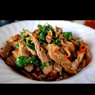 ป้าอุ่ม ก๋วยเตี๋ยวเป็ด กระเพาเป็ดพะโล้
