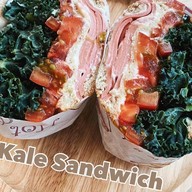 A family Farm veggie & cafe บ้านบัวทอง