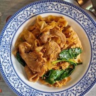 เมนูของร้าน เฮง เฮง ราดหน้ายอดผัก(เซ็นต์หลุยส์3) เซ็นหลุยส์ 3