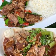 เจ๊ซิ้ม ปิ่นเกล้า - ก๋วยเตี๋ยว อาหารตามสั่ง