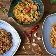 ฉุน กะเพรา by sontana เชียงราก