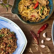 ฉุน กะเพรา by sontana เชียงราก