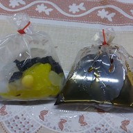 เมนูของร้าน โบ๊กเกี้ย ข้างโรงเรียนวัดบวร