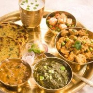 Bombay delight Indian kebab and Biryani- อาหาร อินเดียแบบ Halal ประตูน้ำ