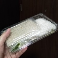 เมนูของร้าน สลัดโรล แหนมเนือง (สลัดลุง) ตลาดมอดินแดง