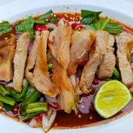 ยำแอบแซ่บ by เจ้ดำ สาขา5