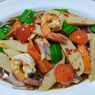 ยำแอบแซ่บ by เจ้ดำ สาขา5