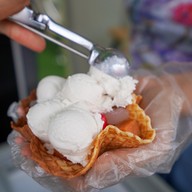 ไอศครีมกะทิสด 50ปี ซ.เนิน Coco thai mama