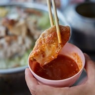 หอมหวล หมูกระทะ