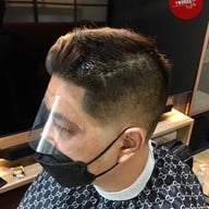 ร้านตัดผมนอกสถานที่ TWOBOX HAIRSTUDIO Delivery  ตลาดนกฮูก