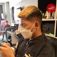 ร้านตัดผมนอกสถานที่ TWOBOX HAIRSTUDIO Delivery  ตลาดนกฮูก