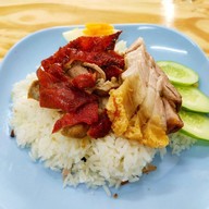 เมนูของร้าน หมูกรอบซอย 5