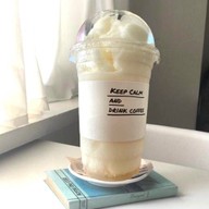 น้ำผลไม้สมูทตี้โยเกิร์ตปั่น & COFFEE TEA (FRUIT VILLAGE ฟรุตวิลเลจ ) หน้าเซเว่น s.1 โรงพยาบาลลานนา