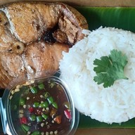 ชวนกันมากิน อ่างศิลา