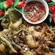 มุบาเราะห์ก๋วยเตี๋ยวฮาล้าล หทัยราษฎร์