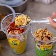 เมนู หมี่กระเด้าเขย่าก่อนกิน