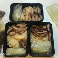 ป้าเล็กข้าวมันไก่ ท่าดินแดง