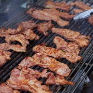 หมูย่างประตู 4 มทส.