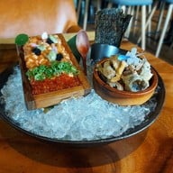 เมนูของร้าน Uchi Japanese Gastro Bar Punna Residences