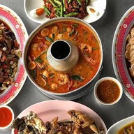 ร่มไม้ ริมนา ลาดหลุมแก้ว