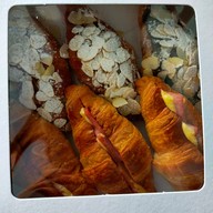 อธิษฐาน คาเฟ่ งามเขตต์