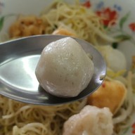 มุ้ย ลูกชิ้นปลาวรจักร