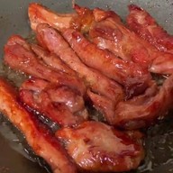 ข้าวหมูทอดแดดเดียว ตาต้า