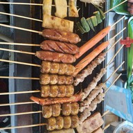 พิซซ่าทอด หม่าล่าป๊ะล่ะ เผ็ดชาซ่าลิ้น กะเพราขุนหลวง ข้าวหมูทอด กินแล้วหยุดไม่ได้ พระราม 2 วัดกก พระราม 2 ซอย 44 เเยก 3 หน้าโรงเรียนวัดกก