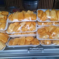 ข้าวมันไก่,ผัดไท,ผลไม้ รามอินทรา66