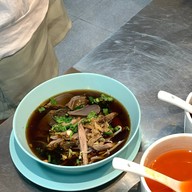 ชวนกิน ก๋วยเตี๋ยวเป็ด ตลาดบองมาร์เช่
