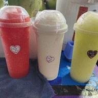 หรรษาน้ำผลไม้ปั่นเพื่อสุขภาพ