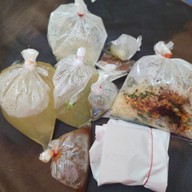 เมนูของร้าน เจ๊จู บะหมี่ไข่แท้ไก่ตุ๋น