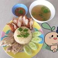 ตาโซ้ยข้าวมันไก่