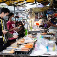 ลุงหน่อย แพนเค้ก