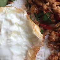 ข้าวหมูทอด วัดชลอ