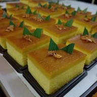 เค้กบ้านอิ่มสุข