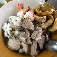 ร้านกาแฟลูกปลาโบราณ พุนพิน
