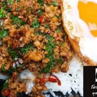 ข้าวหมูทอด วัดชลอ