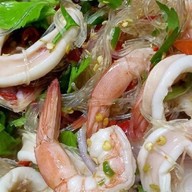 ข้าวไข่เจียวทรงเครื่อง&ยำแซ่บ