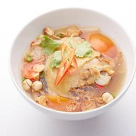 ไก่ย่าง จีระพันธ์ อีสานตำแซ่บ ฮาลาล เหม่งจ๋าย