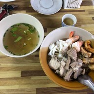 ร้านกาแฟลูกปลาโบราณ พุนพิน