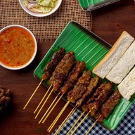 ไก่ย่าง จีระพันธ์ อีสานตำแซ่บ ฮาลาล เหม่งจ๋าย