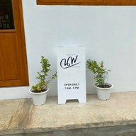 นพ คาเฟ่แอนด์บิสโทร บ้านดงม่อนกระทิง