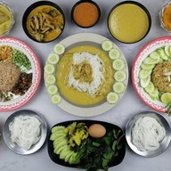 ครัวหนุ่มเล อาหารไทย-อีสาน หน้าแมคโครวังไผ่