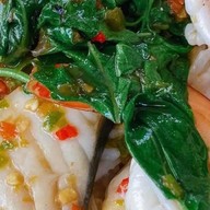 กะเพราเตะปาก