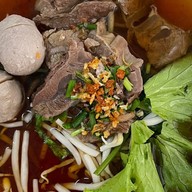 ก๋วยเตี๋ยวรสเยี่ยม (สู) สัตหีบ