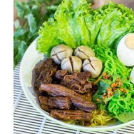 ก๋วยเตี๋ยวจัมโบ้ & ชาบัง