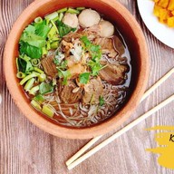 กินเส้นก๋วยเตี๋ยวเรือหม้อดิน ซิตี้พาร์คบางพลี